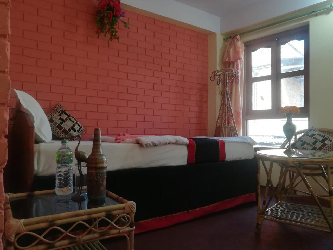 Mountain Guesthouse Bhaktapur Esterno foto